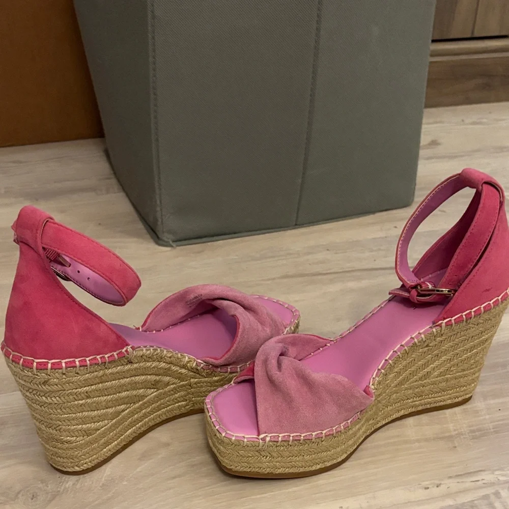 #184 Kenneth Cole Sol Espadrille Wedge Sandals high heel W sz 8 NWOT